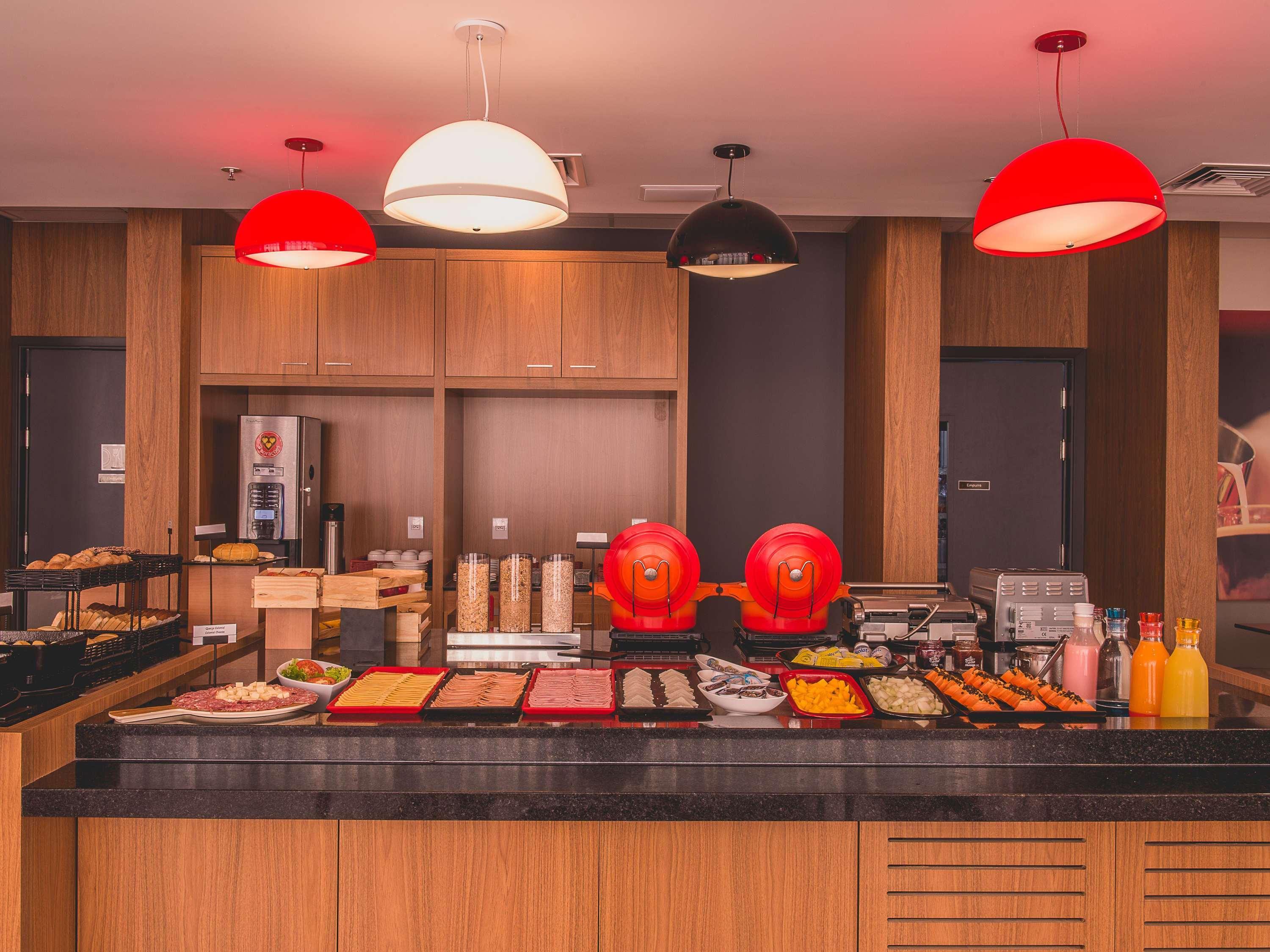 Ibis 카를로스 바르보사 외부 사진
